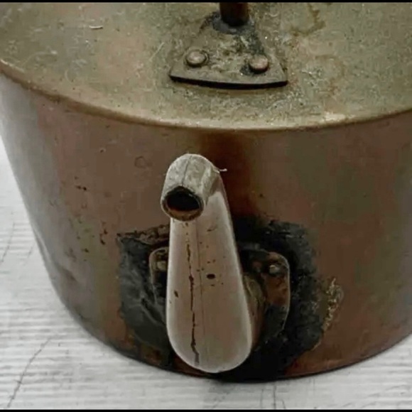 Vintage copper teapot / tea kettle with wood handle *EVC - Picture 3 of 7
